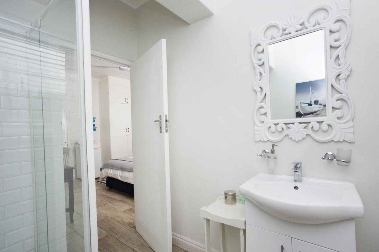 Ocean Hideaway Bed And Breakfast Amanzimtoti Buitenkant foto