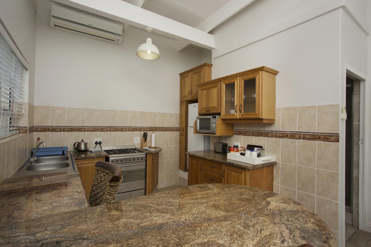 Ocean Hideaway Bed And Breakfast Amanzimtoti Buitenkant foto