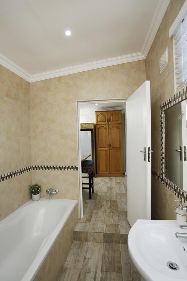 Ocean Hideaway Bed And Breakfast Amanzimtoti Buitenkant foto